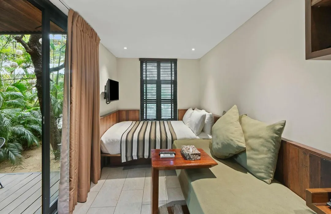 The Henry Hotel Manila-1