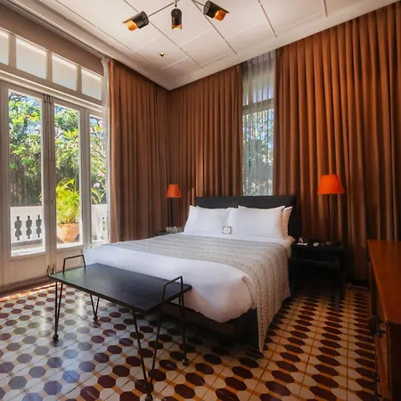 The Henry Hotel Manila-2